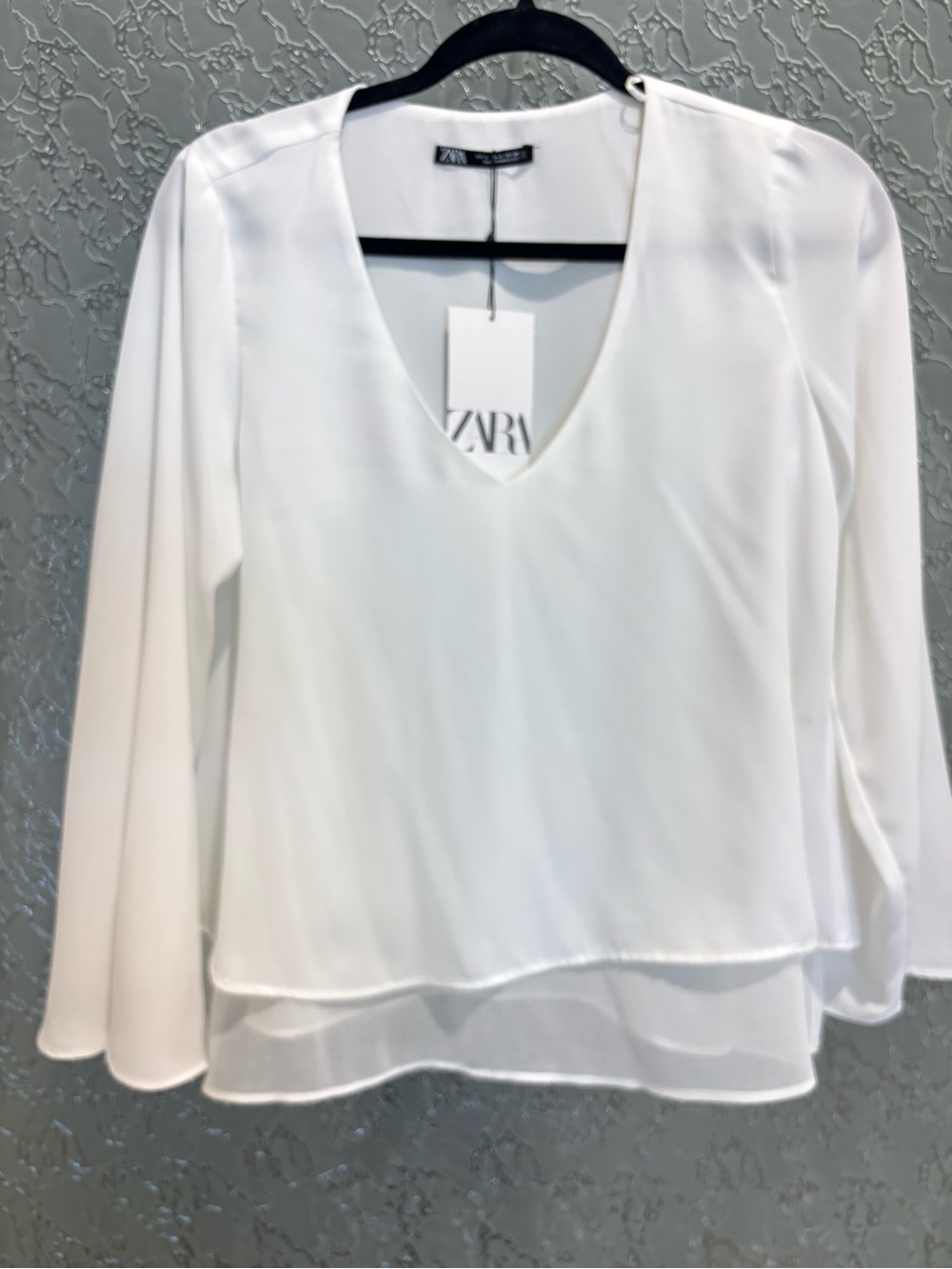 ZARA White V-Neck Layered Long Sleeve Blouse